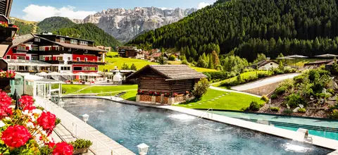 Hotel Alpenroyal — photograph from its Authentic Hotels & Cruises profile