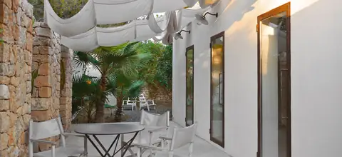 Les Terrasses — photograph from its Authentic Hotels & Cruises profile