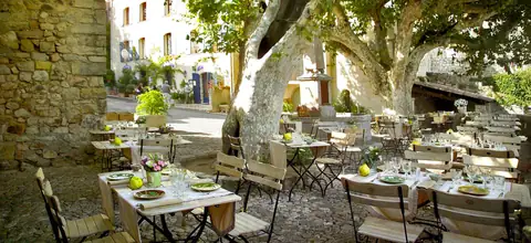 Hôtel des Deux Rocs — photograph from its Authentic Hotels & Cruises profile