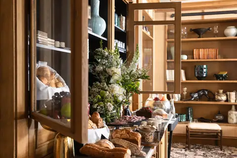Esprit Saint Germain — photograph from its Authentic Hotels & Cruises profile