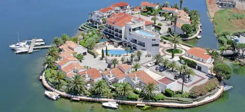 Hôtel Ile de la Lagune — photograph from its Authentic Hotels & Cruises profile