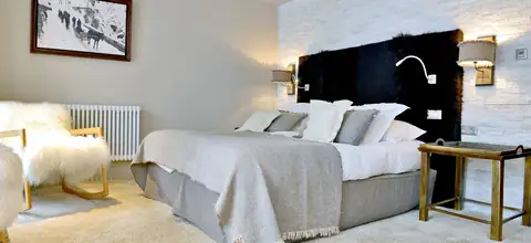 Maison de Famille Les 5 Frères — photograph from its Authentic Hotels & Cruises profile