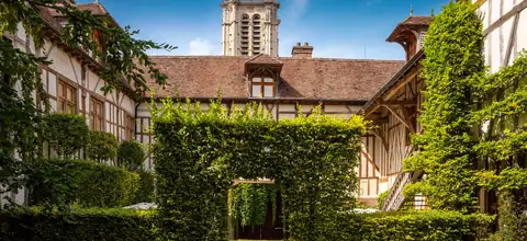 Hôtel de la Maison de Rhodes — photograph from its Authentic Hotels & Cruises profile