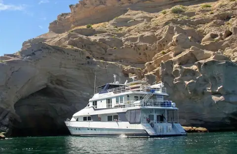 Safari Quest — photograph from its Authentic Hotels & Cruises profile