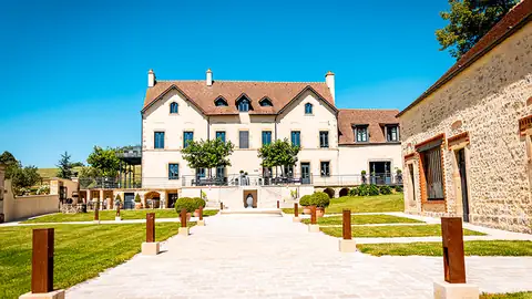 Domaine de Rymska — photograph from its Authentic Hotels & Cruises profile